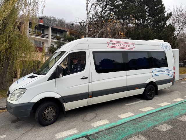 Mercedes Sprinter Bus